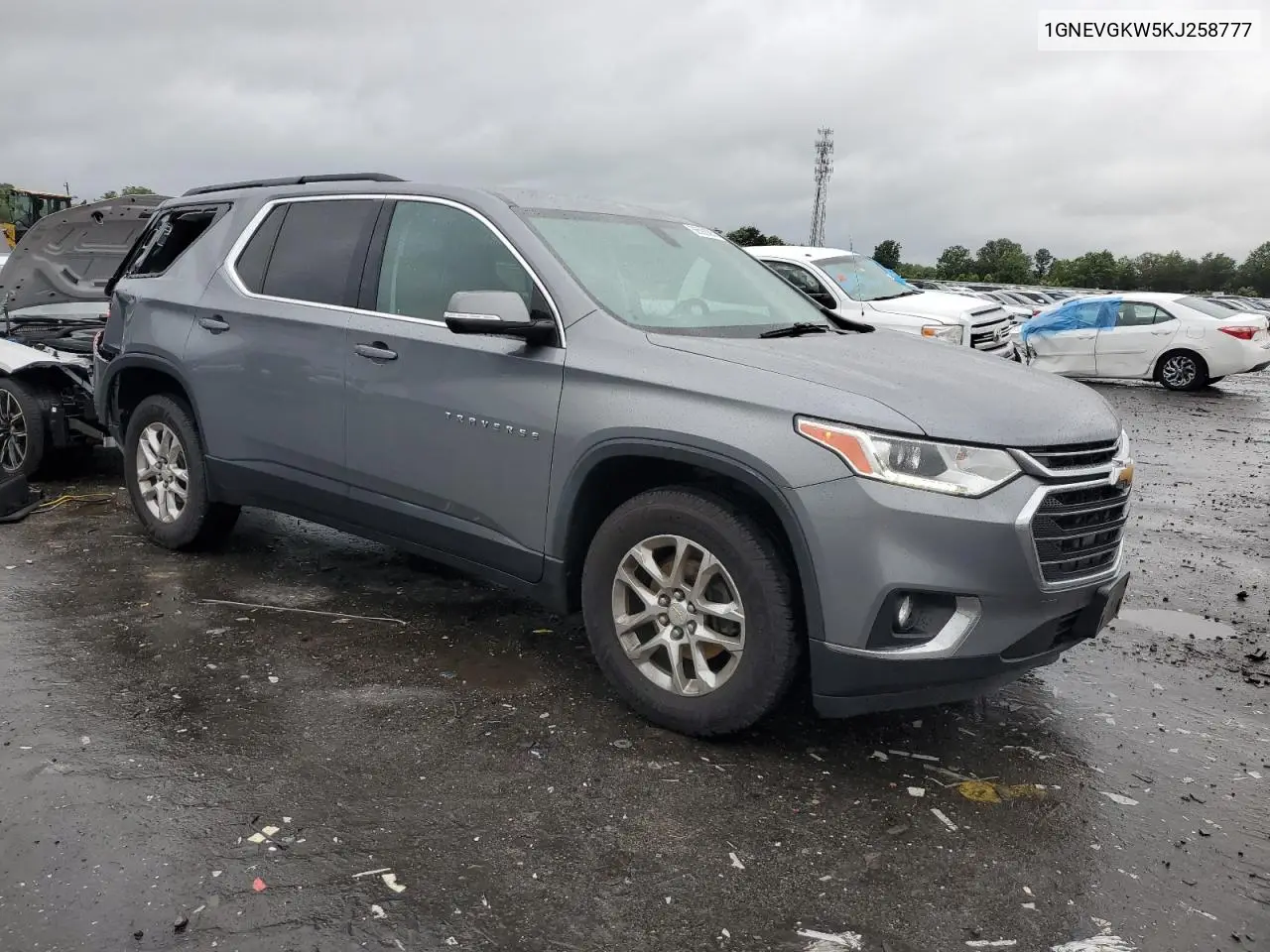 2019 Chevrolet Traverse Lt VIN: 1GNEVGKW5KJ258777 Lot: 56592005