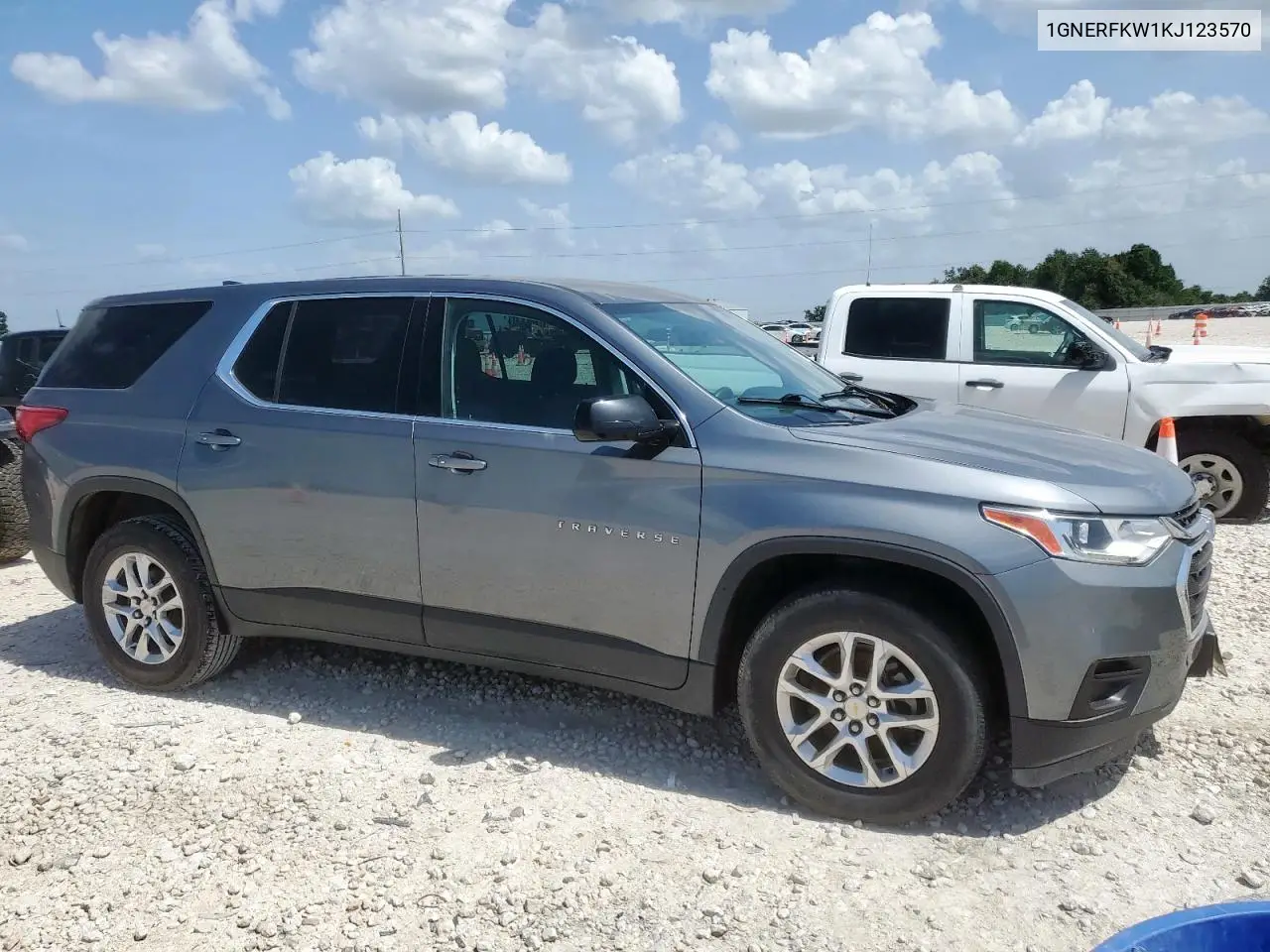 2019 Chevrolet Traverse Ls VIN: 1GNERFKW1KJ123570 Lot: 63092235