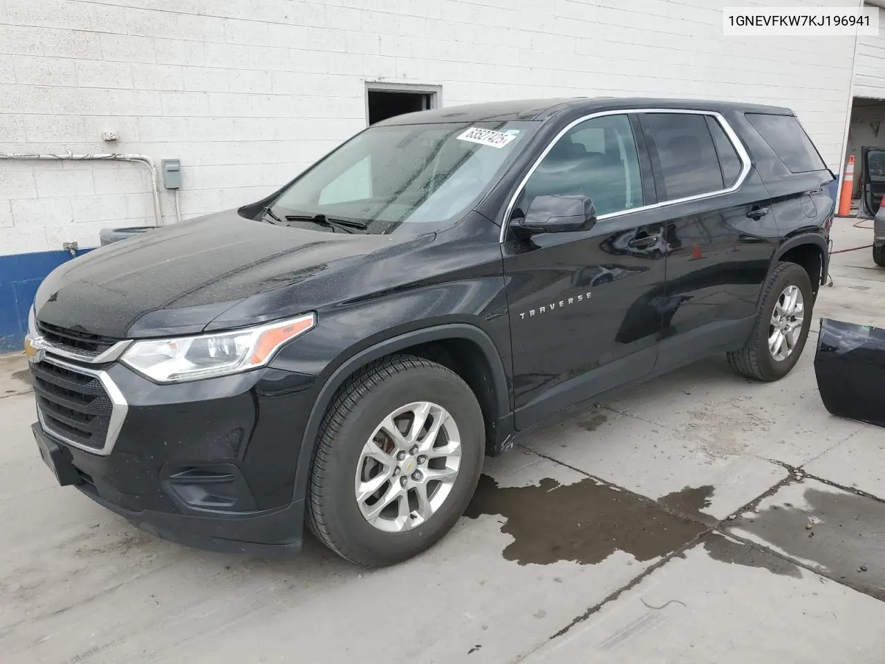 2019 Chevrolet Traverse Ls VIN: 1GNEVFKW7KJ196941 Lot: 63527425