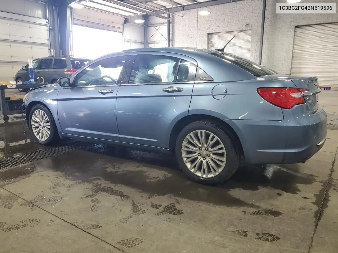 2011 Chrysler 200 Limited VIN: 1C3BC2FG4BN619596 Lot: 61790395