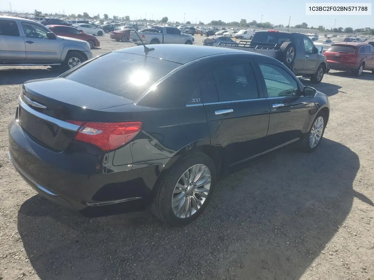 2011 Chrysler 200 Limited VIN: 1C3BC2FG2BN571788 Lot: 65211825