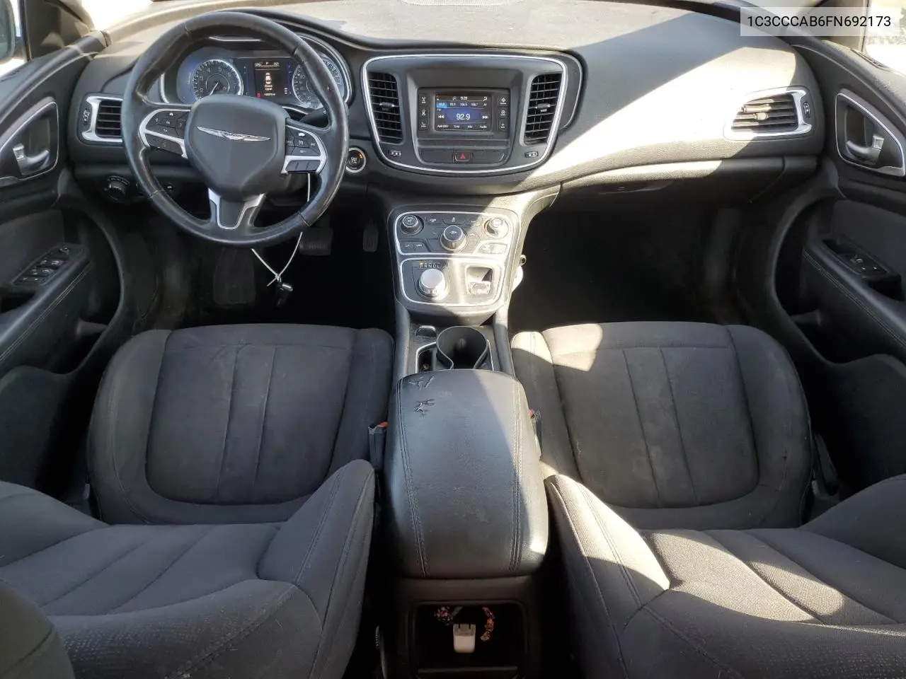 2015 Chrysler 200 Limited VIN: 1C3CCCAB6FN692173 Lot: 56525375