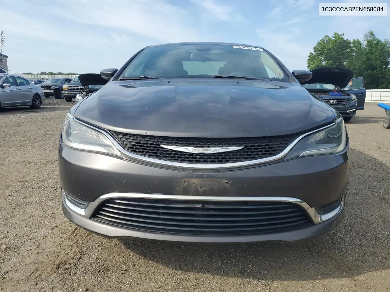 2015 Chrysler 200 Limited VIN: 1C3CCCAB2FN658084 Lot: 62605145