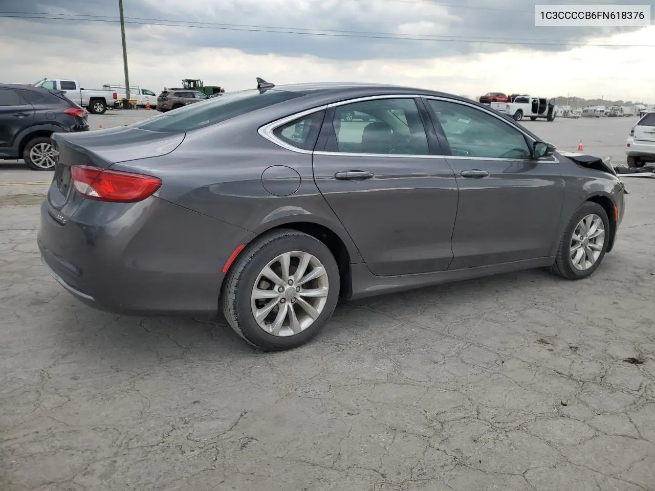 2015 Chrysler 200 C VIN: 1C3CCCCB6FN618376 Lot: 62946105