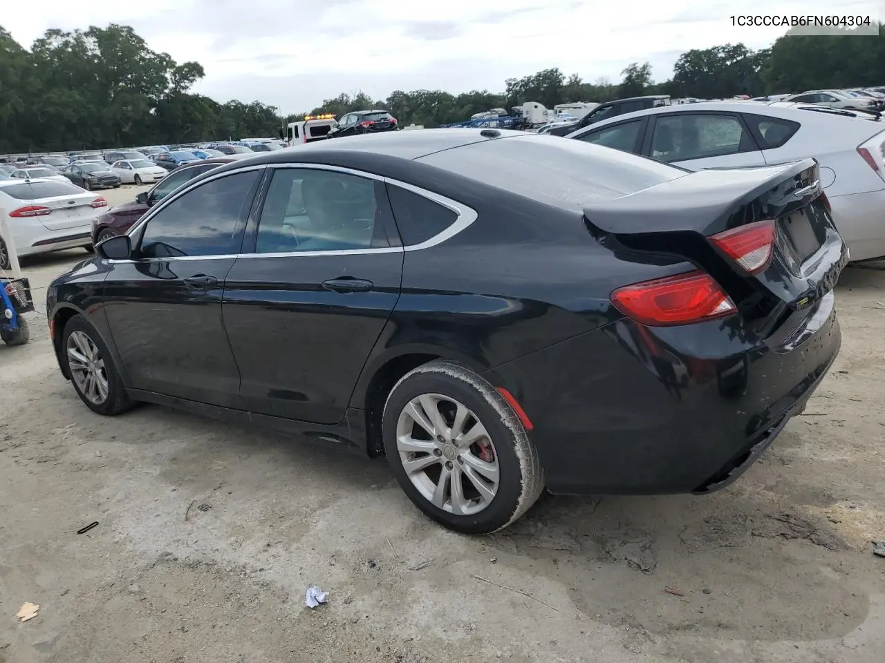 2015 Chrysler 200 Limited VIN: 1C3CCCAB6FN604304 Lot: 63008425