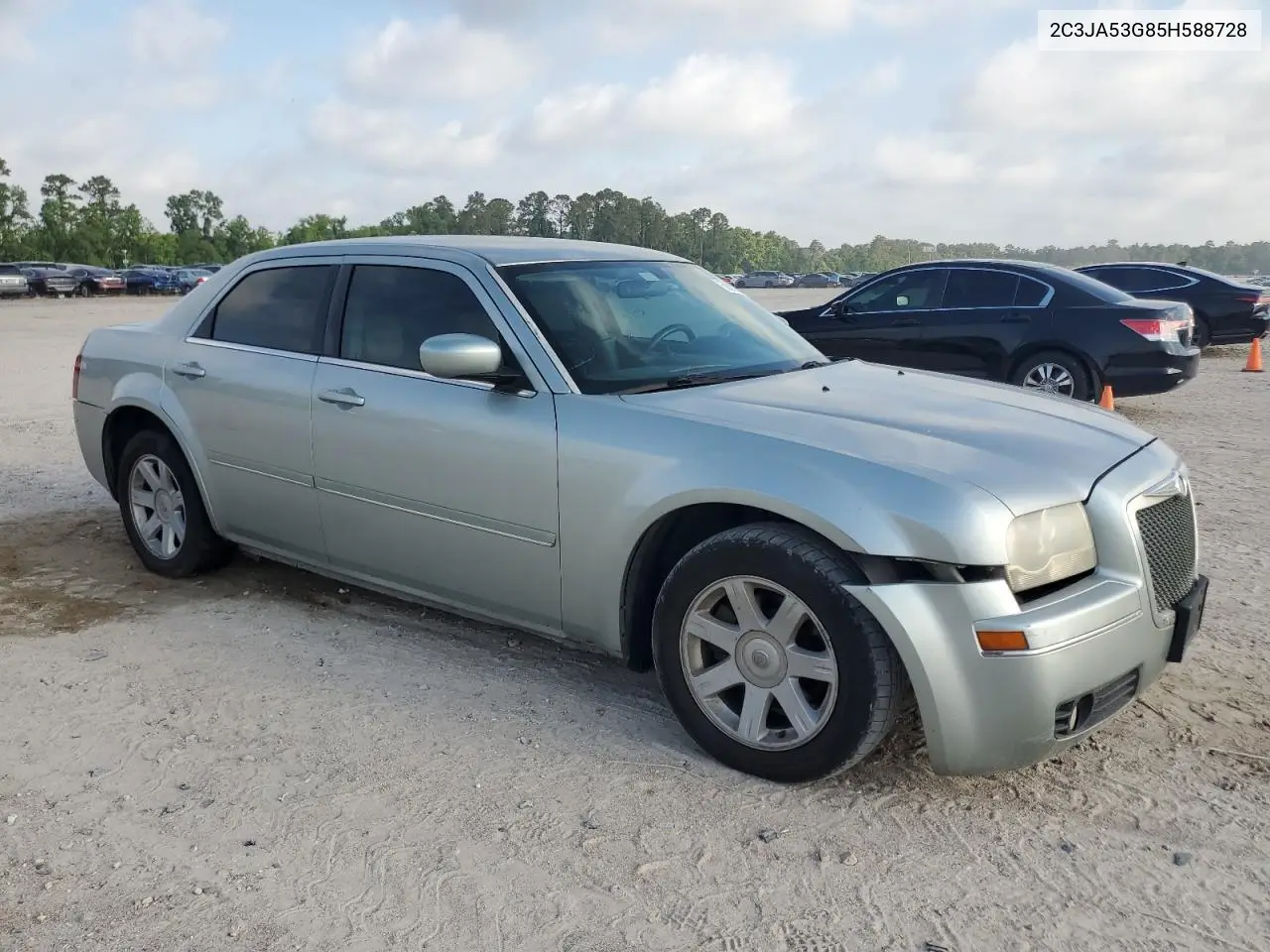 2005 Chrysler 300 Touring VIN: 2C3JA53G85H588728 Lot: 56899045