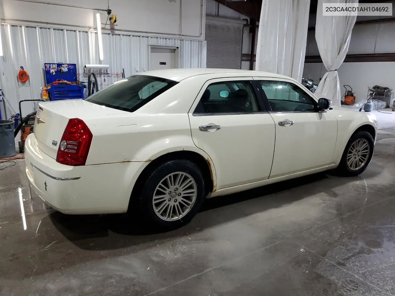 2010 Chrysler 300 Touring VIN: 2C3CA4CD1AH104692 Lot: 62218525