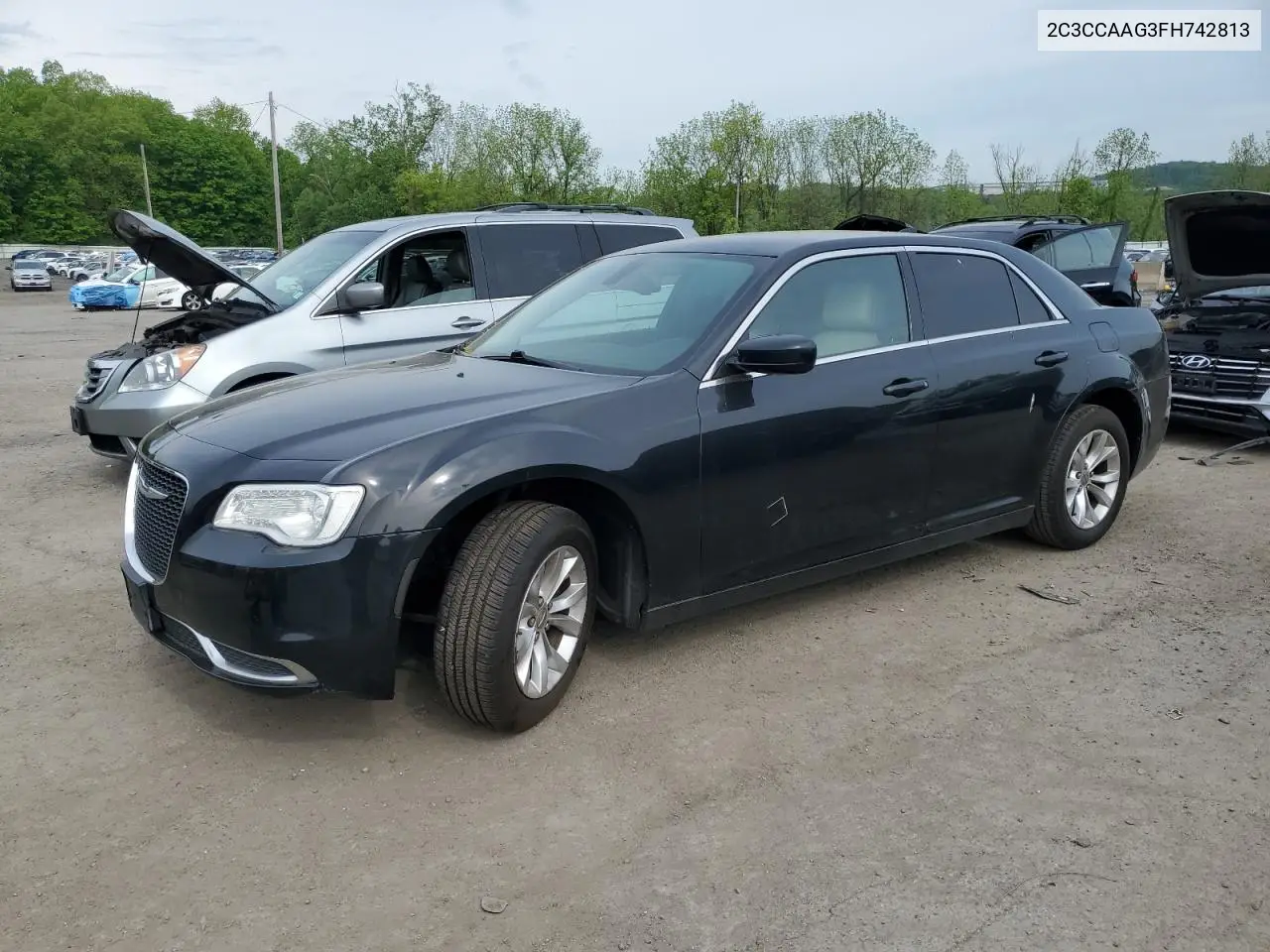 2015 Chrysler 300 Limited VIN: 2C3CCAAG3FH742813 Lot: 56663385