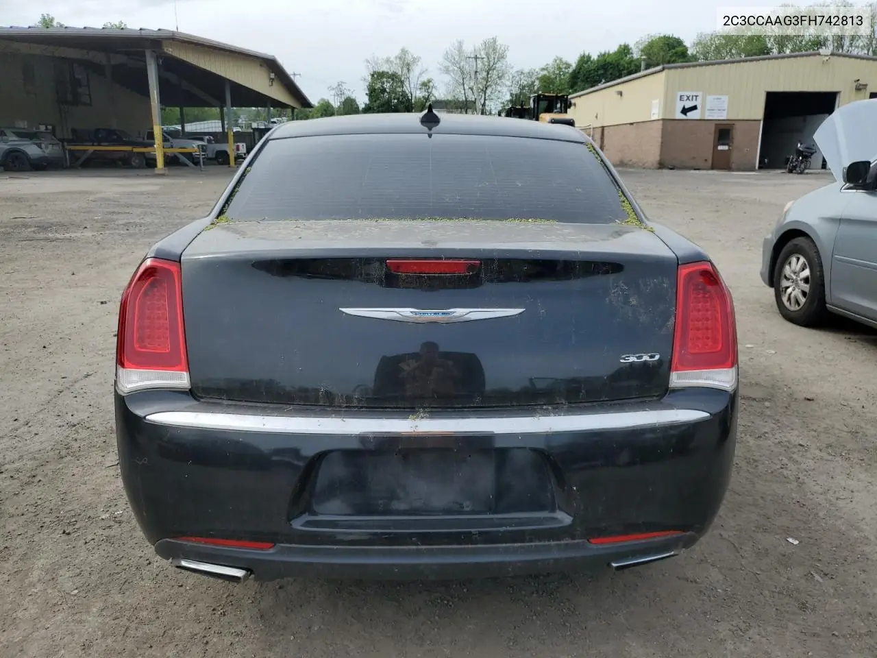 2015 Chrysler 300 Limited VIN: 2C3CCAAG3FH742813 Lot: 56663385