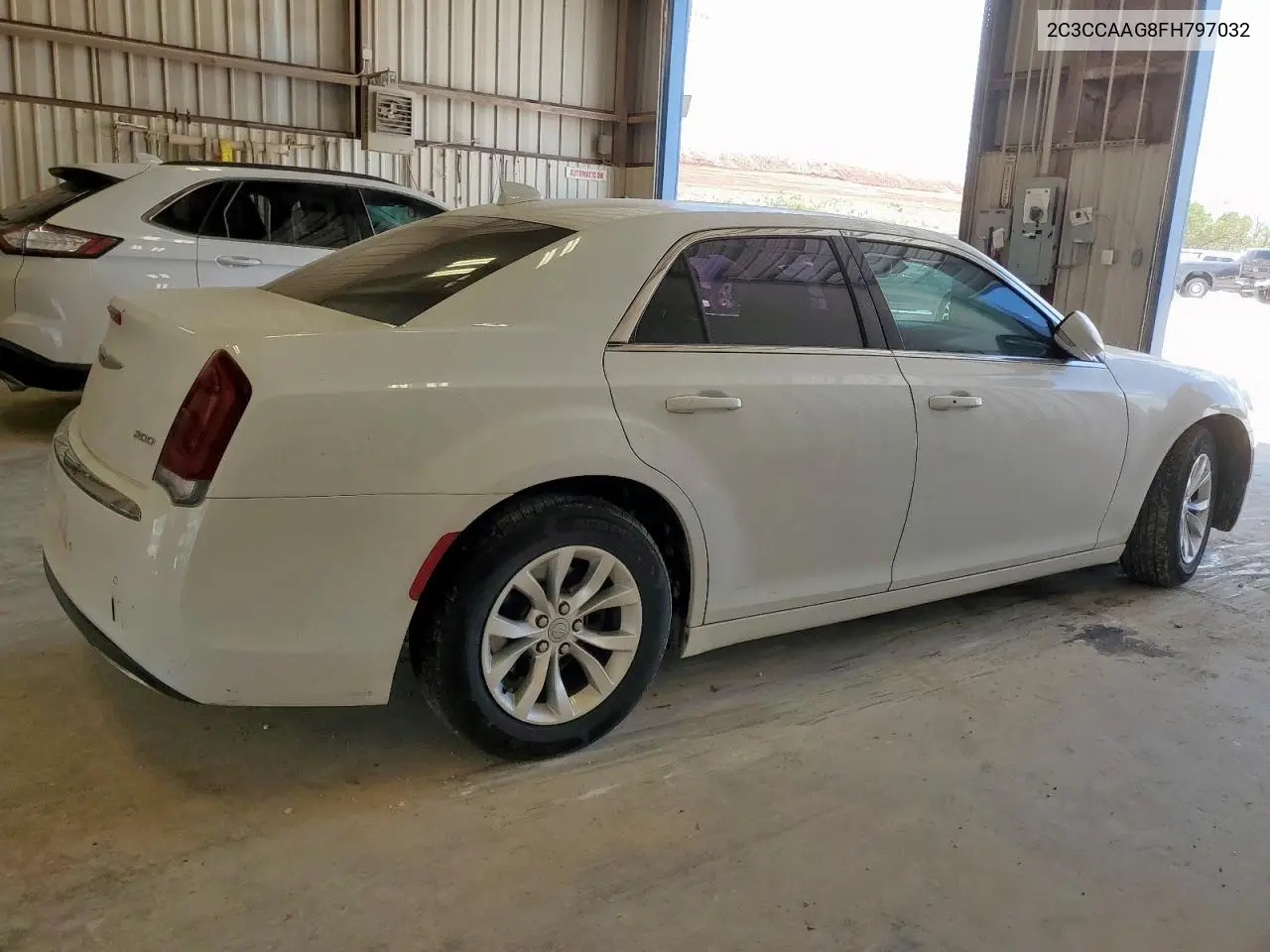 2015 Chrysler 300 Limited VIN: 2C3CCAAG8FH797032 Lot: 62680795
