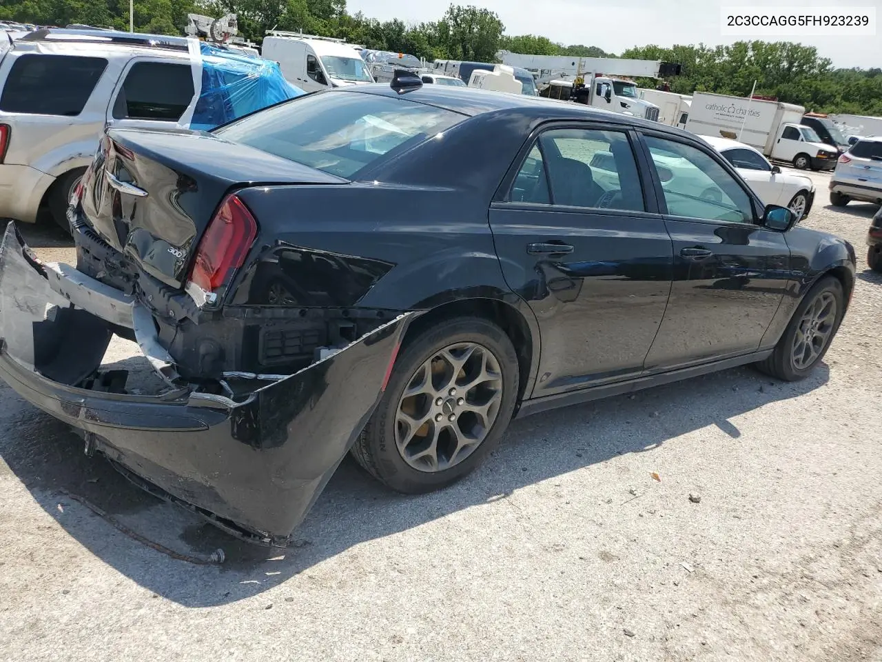2015 Chrysler 300 S VIN: 2C3CCAGG5FH923239 Lot: 62817015