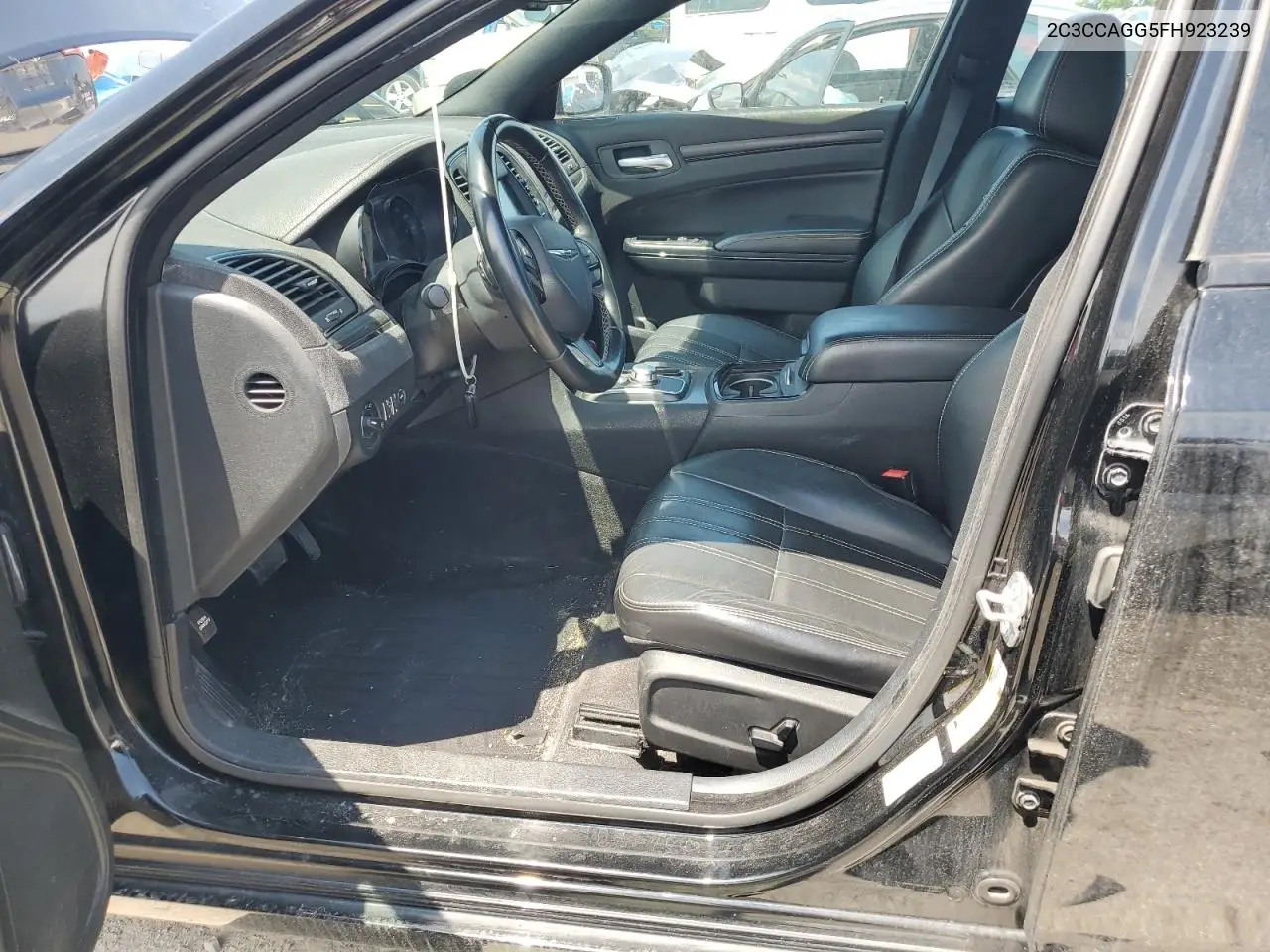 2015 Chrysler 300 S VIN: 2C3CCAGG5FH923239 Lot: 62817015