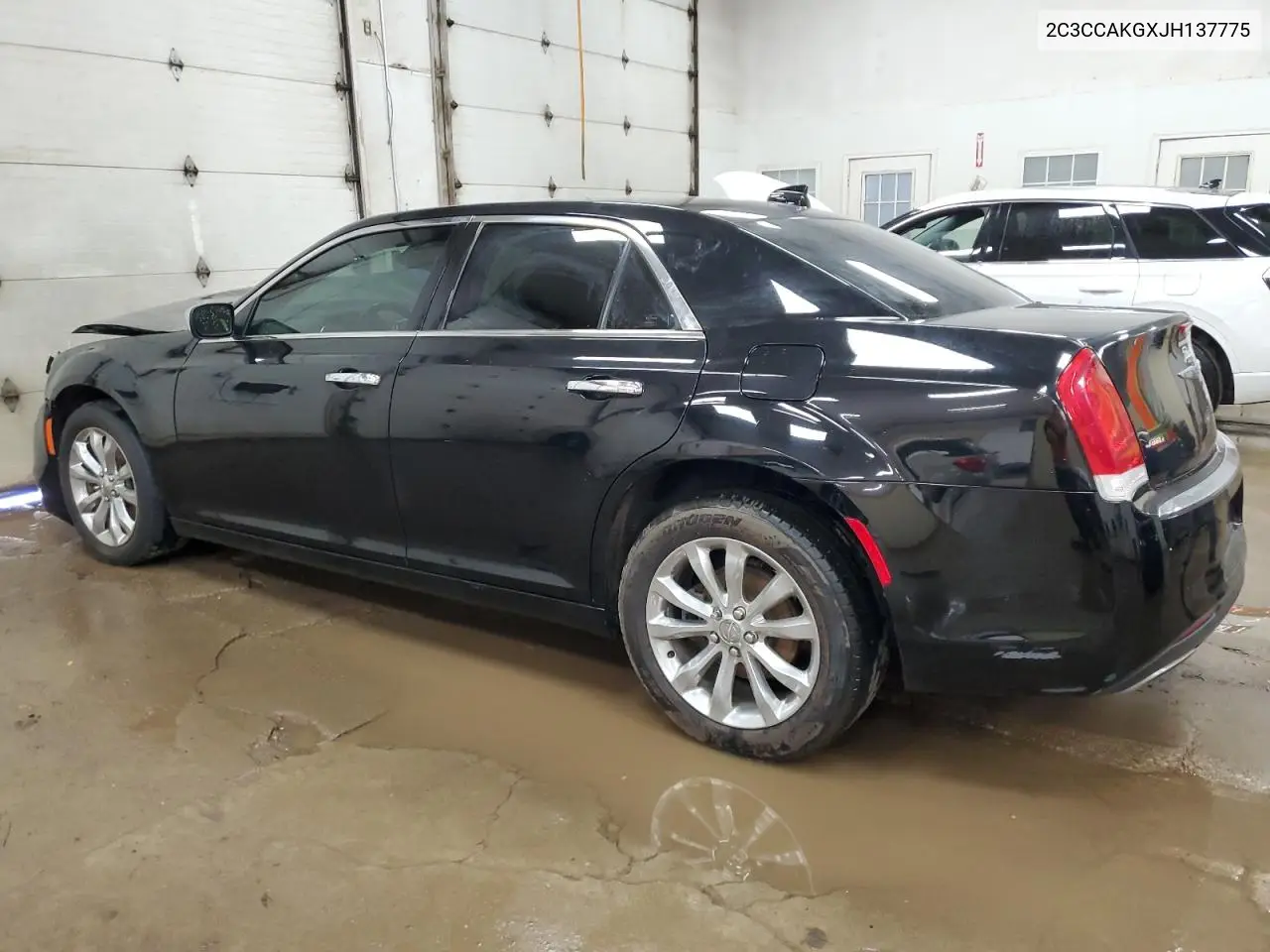 2018 Chrysler 300 Limited VIN: 2C3CCAKGXJH137775 Lot: 62379205