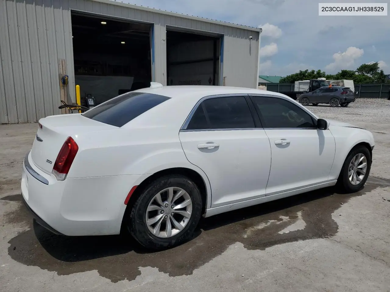 2018 Chrysler 300 Touring VIN: 2C3CCAAG1JH338529 Lot: 62838645