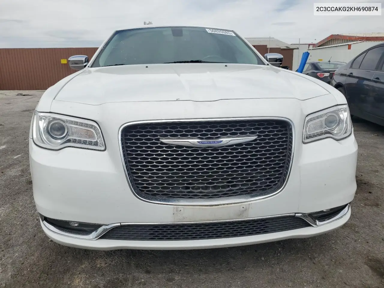 2019 Chrysler 300 Limited VIN: 2C3CCAKG2KH690874 Lot: 50826085