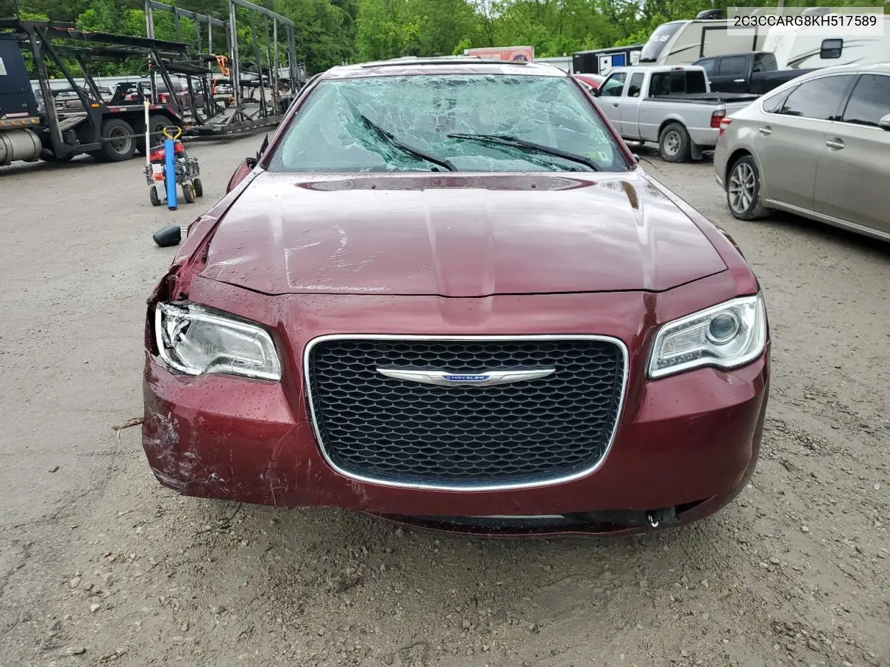 2019 Chrysler 300 Touring VIN: 2C3CCARG8KH517589 Lot: 56358395