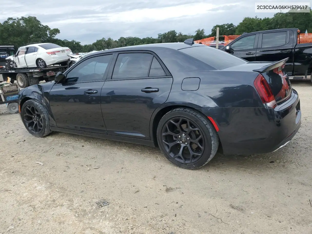 2019 Chrysler 300 Touring VIN: 2C3CCAAG6KH579617 Lot: 62824525
