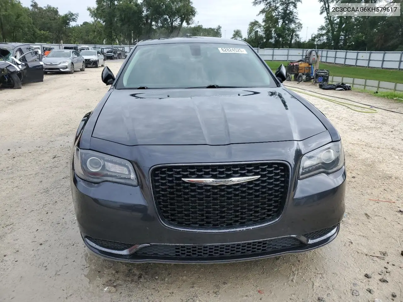 2019 Chrysler 300 Touring VIN: 2C3CCAAG6KH579617 Lot: 62824525