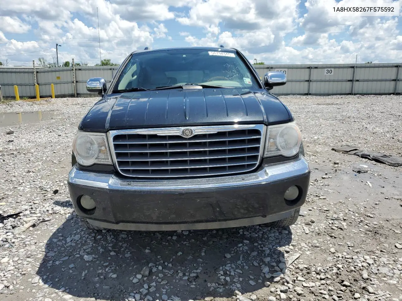 2007 Chrysler Aspen Limited VIN: 1A8HX58267F575592 Lot: 56794345