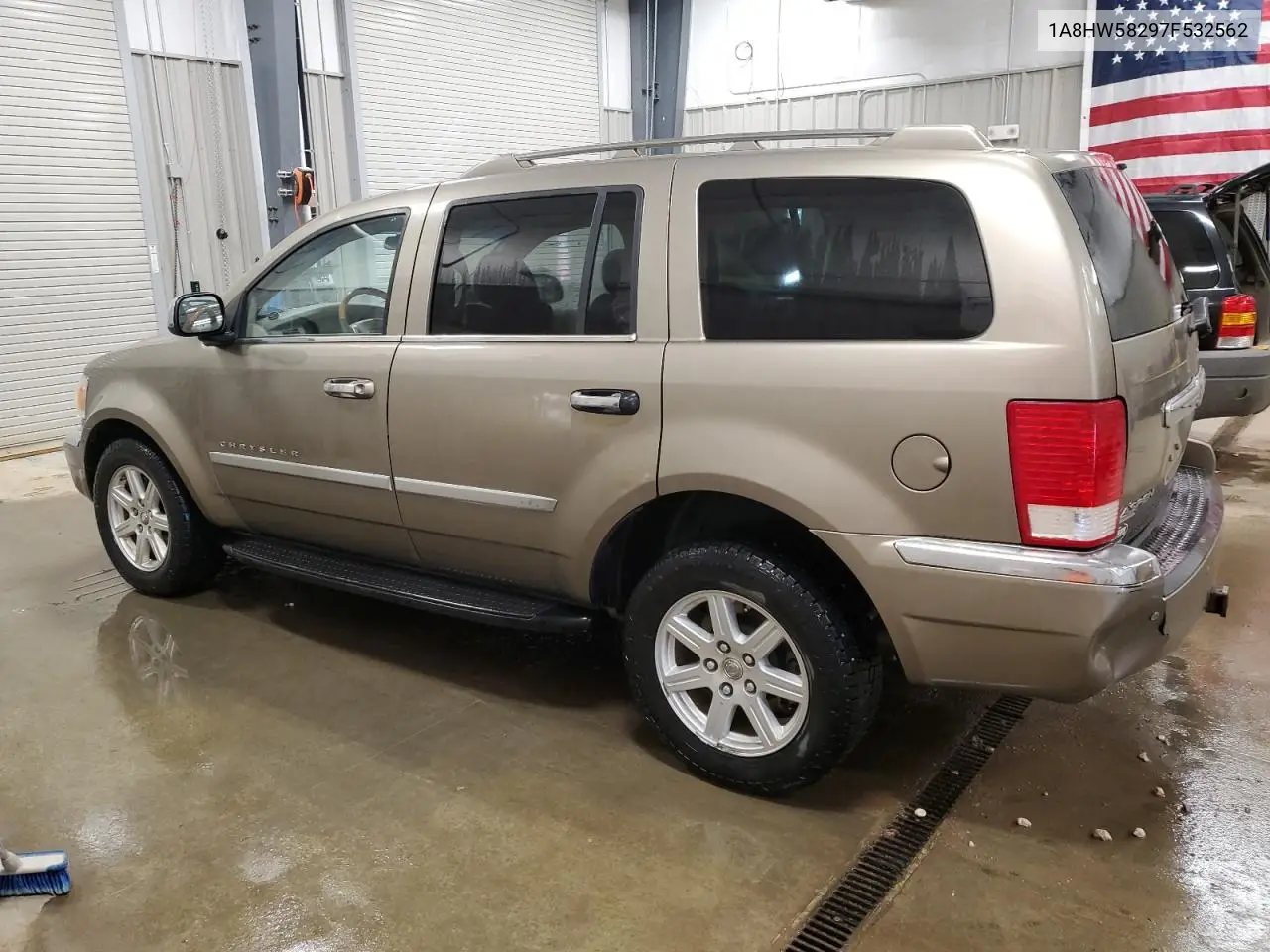 2007 Chrysler Aspen Limited VIN: 1A8HW58297F532562 Lot: 62748375
