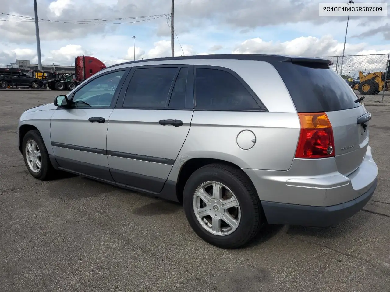2005 Chrysler Pacifica VIN: 2C4GF48435R587609 Lot: 54717015