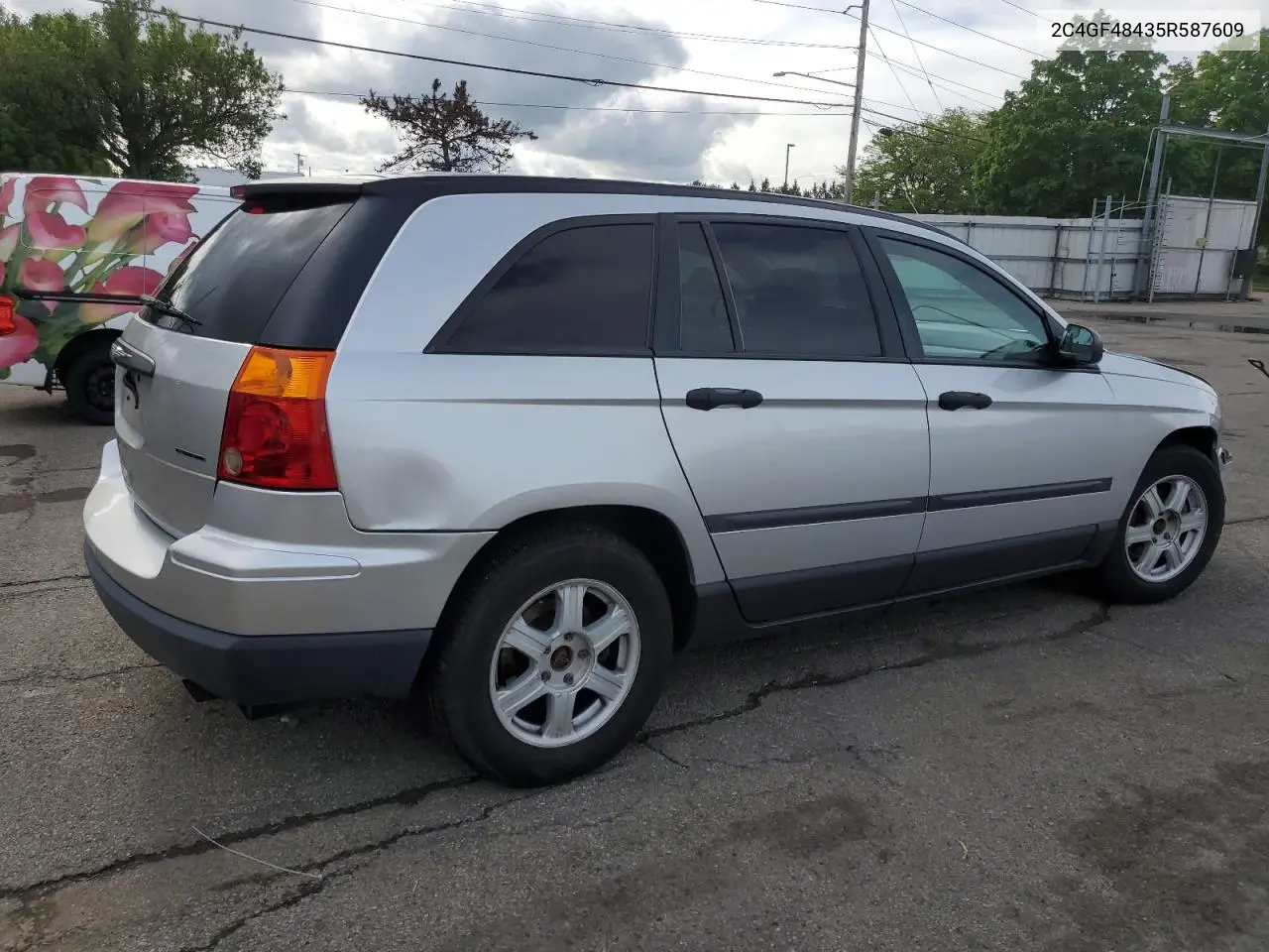 2005 Chrysler Pacifica VIN: 2C4GF48435R587609 Lot: 54717015