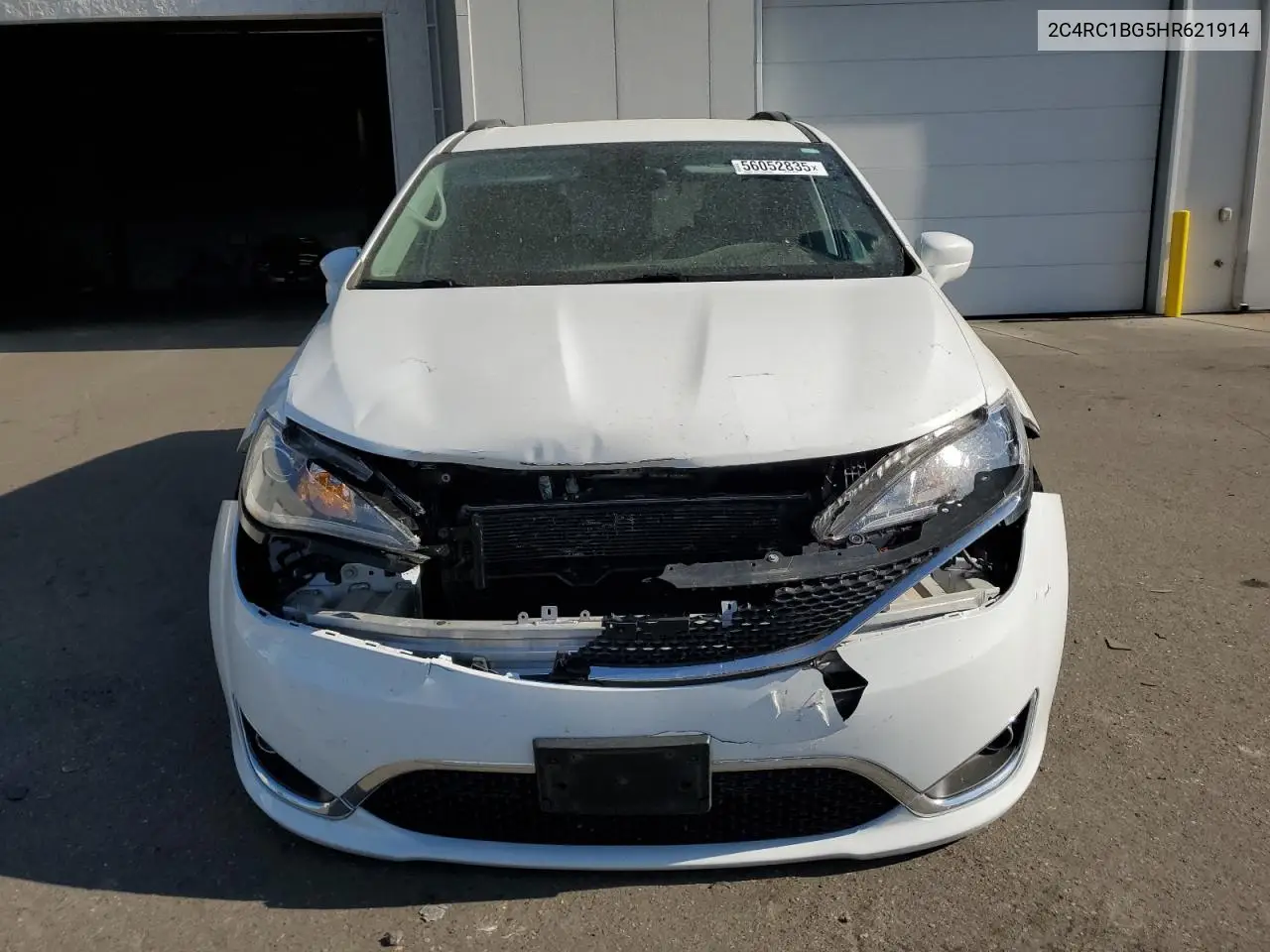 2017 Chrysler Pacifica Touring L VIN: 2C4RC1BG5HR621914 Lot: 56052835