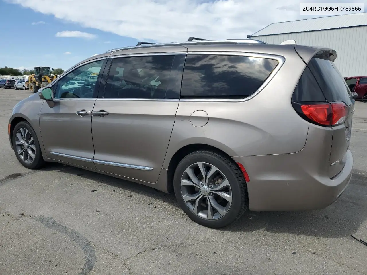 2017 Chrysler Pacifica Limited VIN: 2C4RC1GG5HR759865 Lot: 56431515