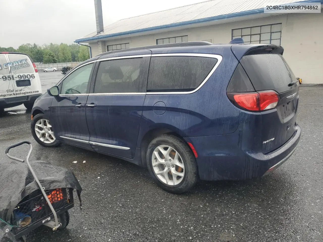 2017 Chrysler Pacifica Touring L VIN: 2C4RC1BGXHR794862 Lot: 56767055