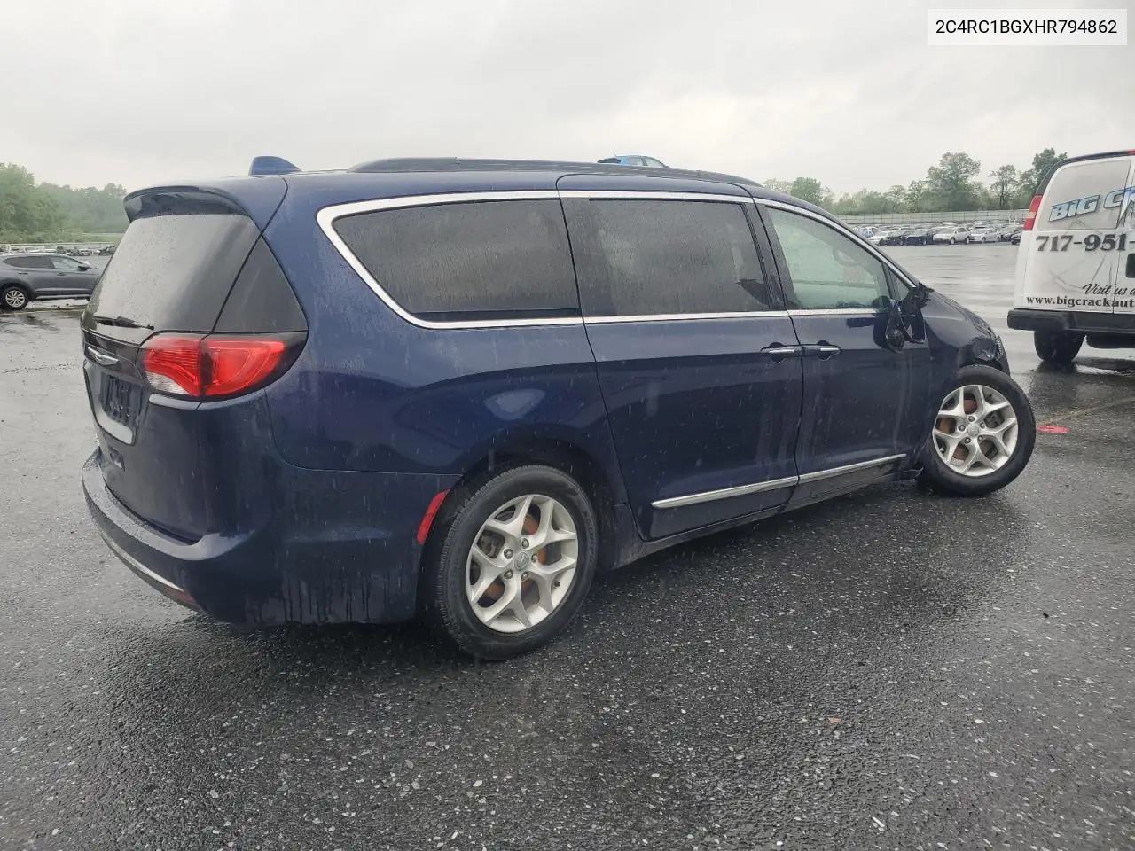 2017 Chrysler Pacifica Touring L VIN: 2C4RC1BGXHR794862 Lot: 56767055
