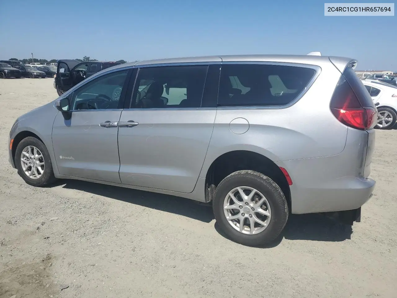 2017 Chrysler Pacifica Lx VIN: 2C4RC1CG1HR657694 Lot: 62120095