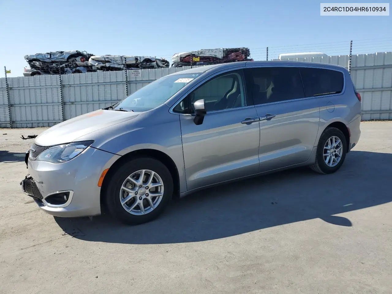 2017 Chrysler Pacifica Touring VIN: 2C4RC1DG4HR610934 Lot: 62421205