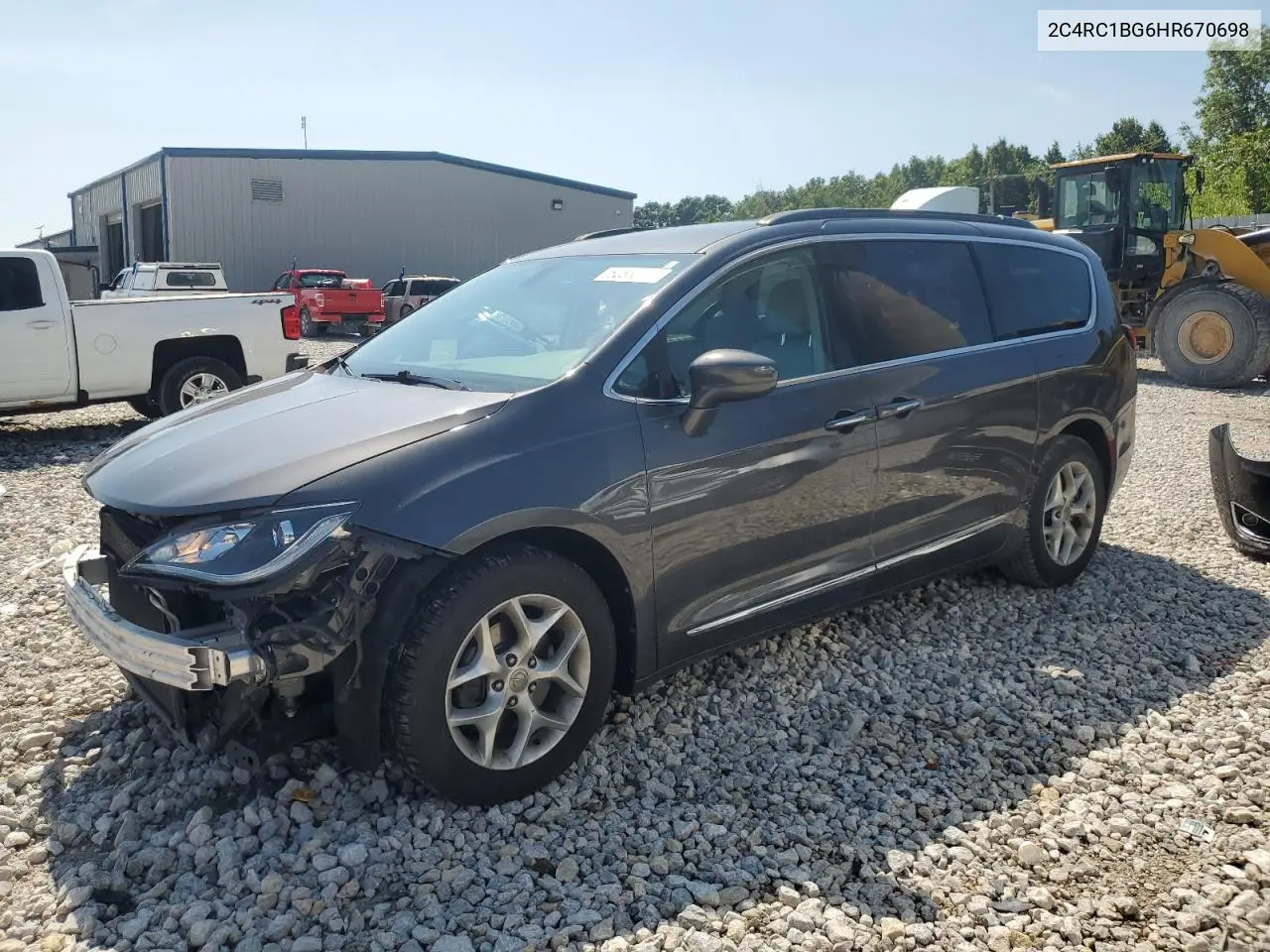 2017 Chrysler Pacifica Touring L VIN: 2C4RC1BG6HR670698 Lot: 62550185