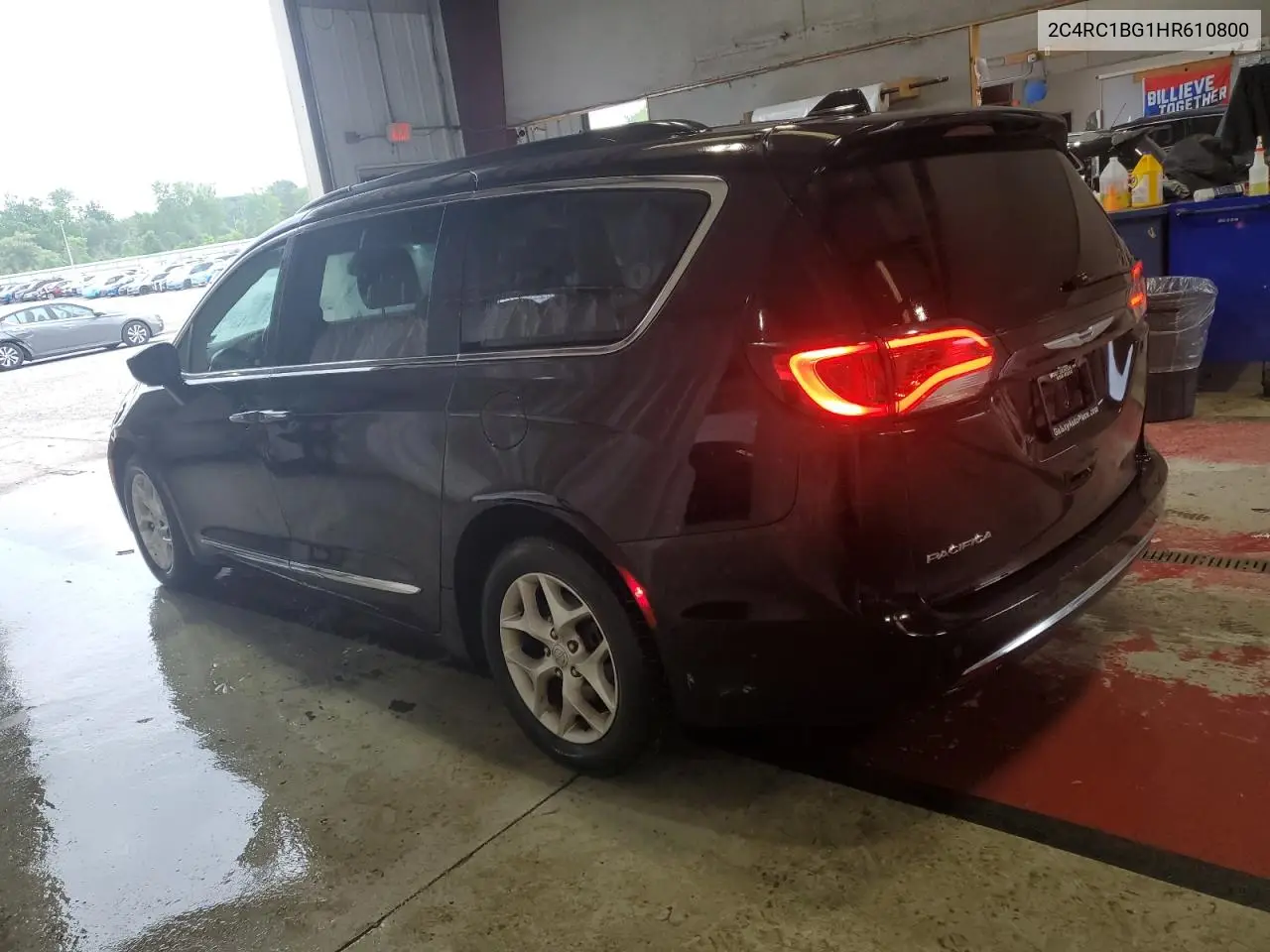 2017 Chrysler Pacifica Touring L VIN: 2C4RC1BG1HR610800 Lot: 62926435
