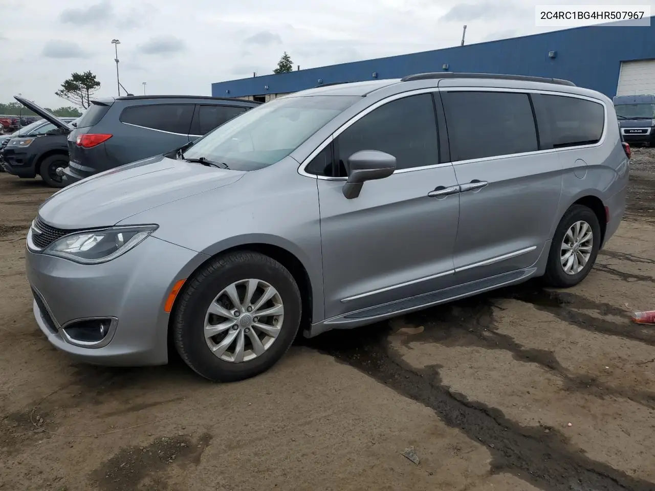 2017 Chrysler Pacifica Touring L VIN: 2C4RC1BG4HR507967 Lot: 63046875