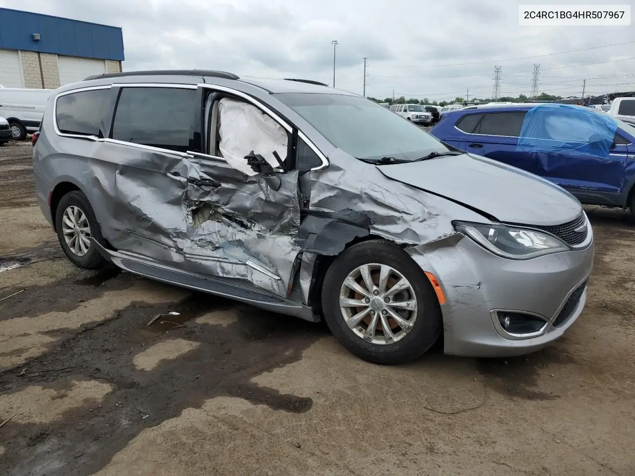 2017 Chrysler Pacifica Touring L VIN: 2C4RC1BG4HR507967 Lot: 63046875
