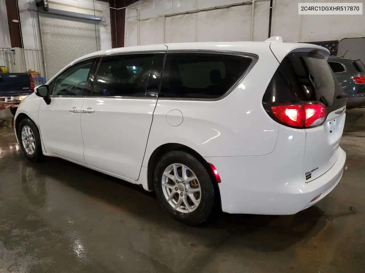 2017 Chrysler Pacifica Touring VIN: 2C4RC1DGXHR517870 Lot: 65626485