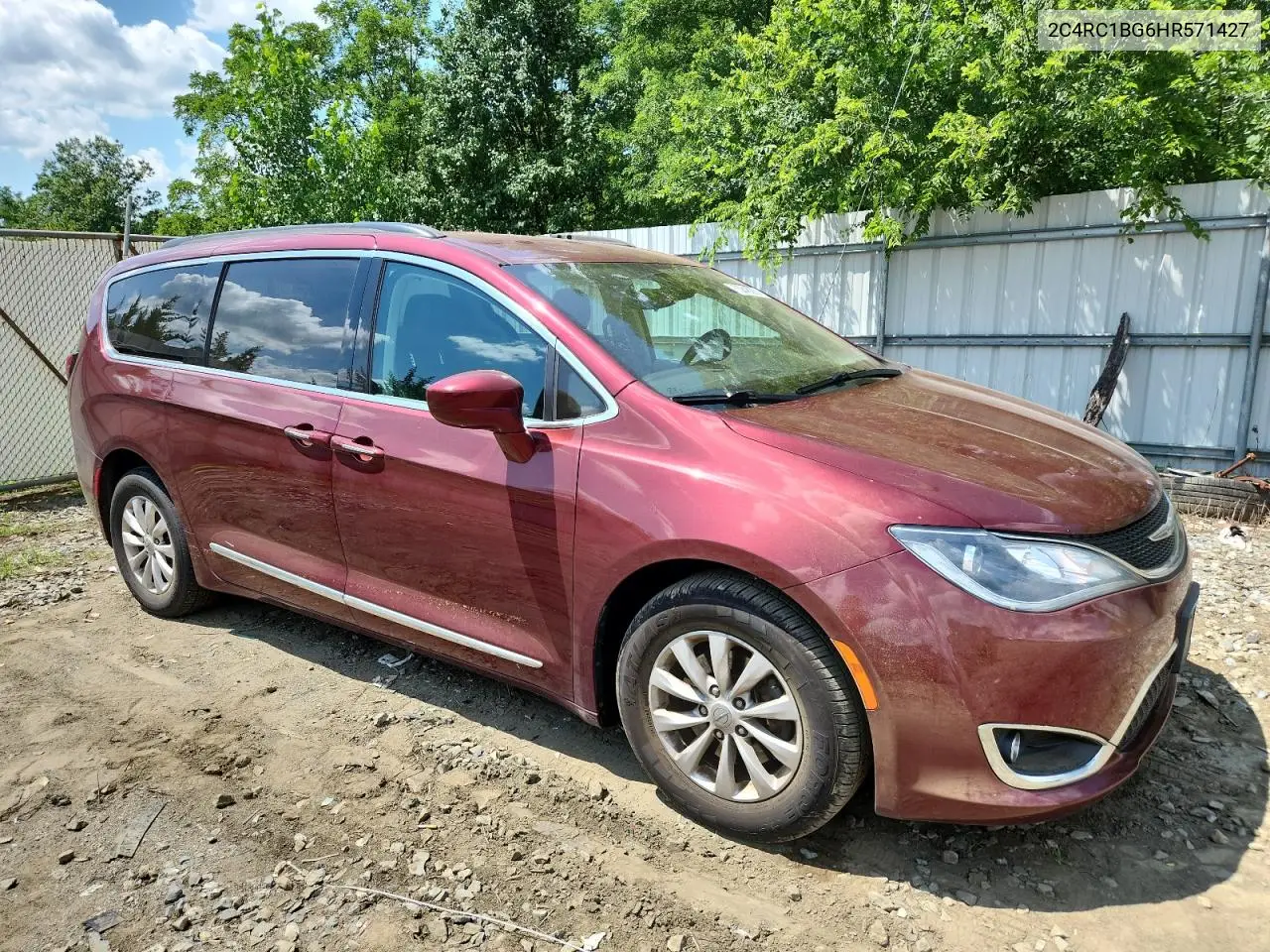 2017 Chrysler Pacifica Touring L VIN: 2C4RC1BG6HR571427 Lot: 65845085