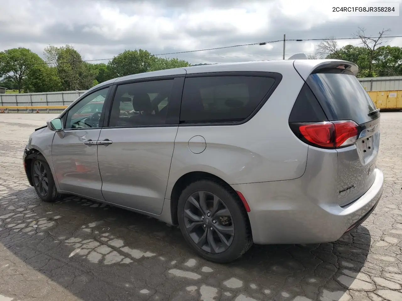 2018 Chrysler Pacifica Touring Plus VIN: 2C4RC1FG8JR358284 Lot: 57070255