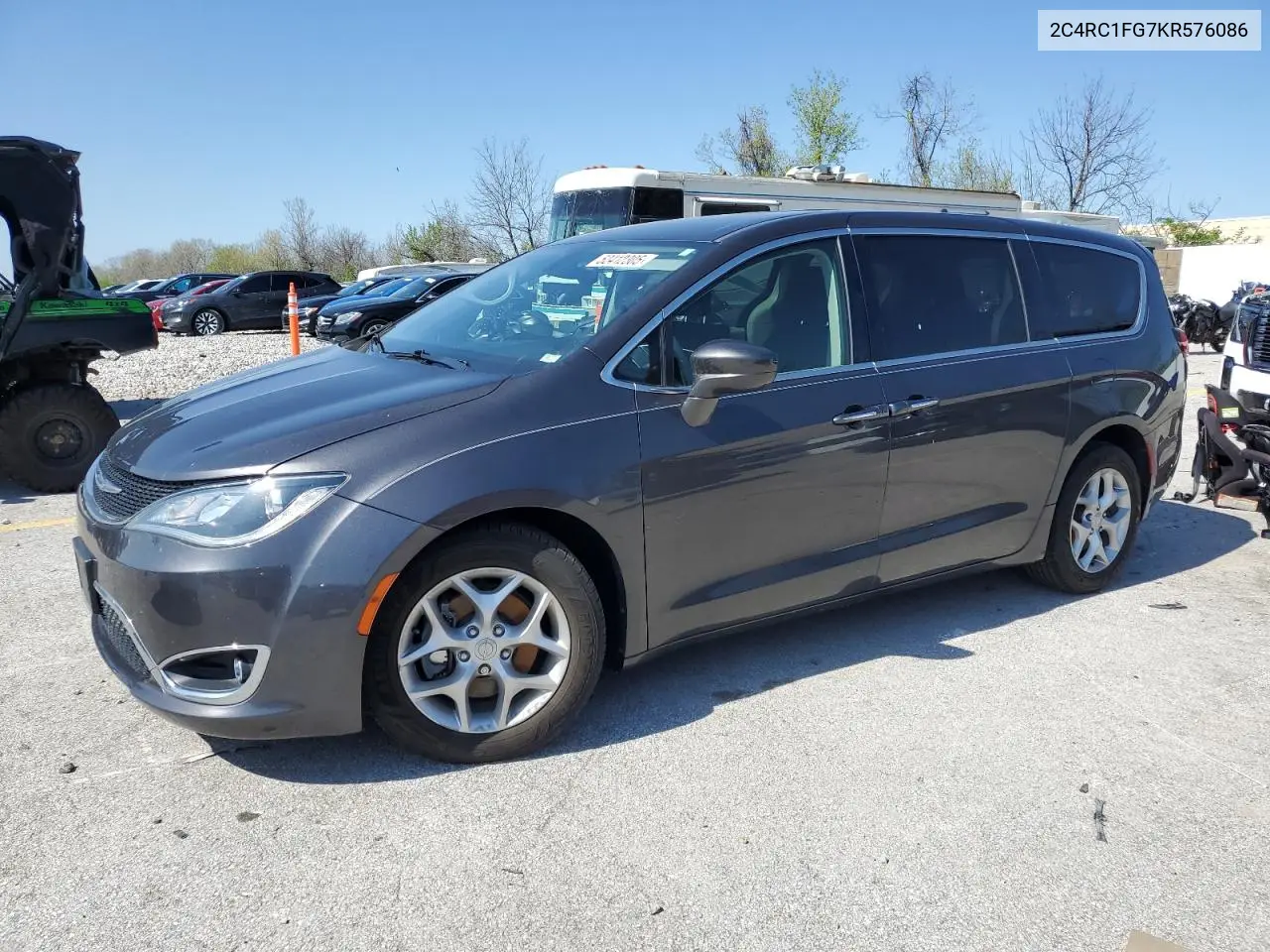 2019 Chrysler Pacifica Touring Plus VIN: 2C4RC1FG7KR576086 Lot: 52412305