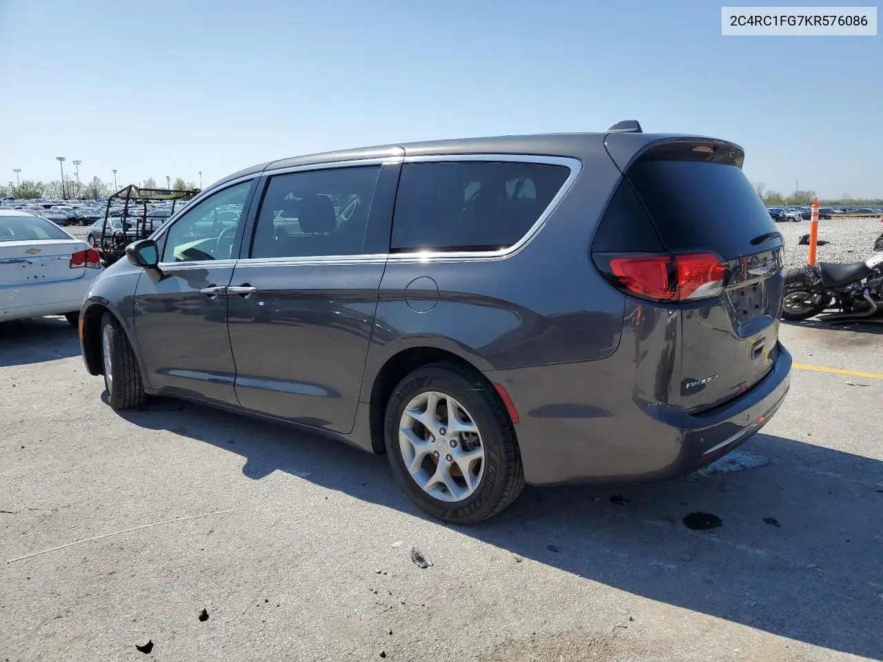 2019 Chrysler Pacifica Touring Plus VIN: 2C4RC1FG7KR576086 Lot: 52412305