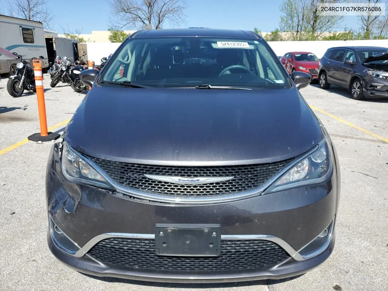 2019 Chrysler Pacifica Touring Plus VIN: 2C4RC1FG7KR576086 Lot: 52412305