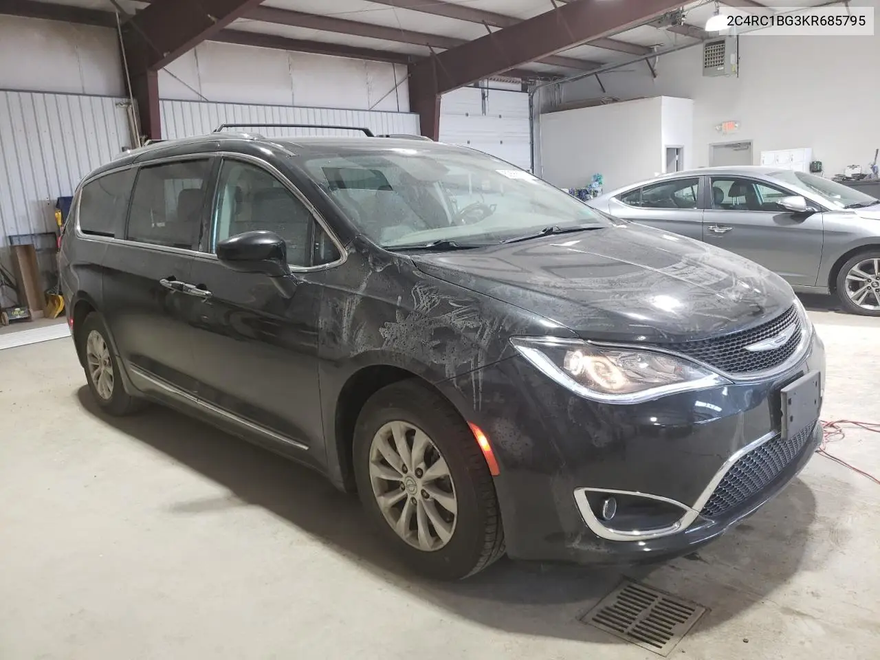 2019 Chrysler Pacifica Touring L VIN: 2C4RC1BG3KR685795 Lot: 52566565