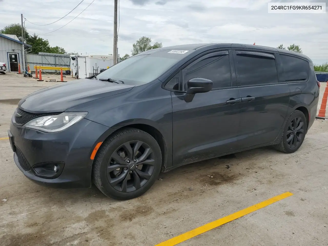 2019 Chrysler Pacifica Touring Plus VIN: 2C4RC1FG9KR654271 Lot: 55682285