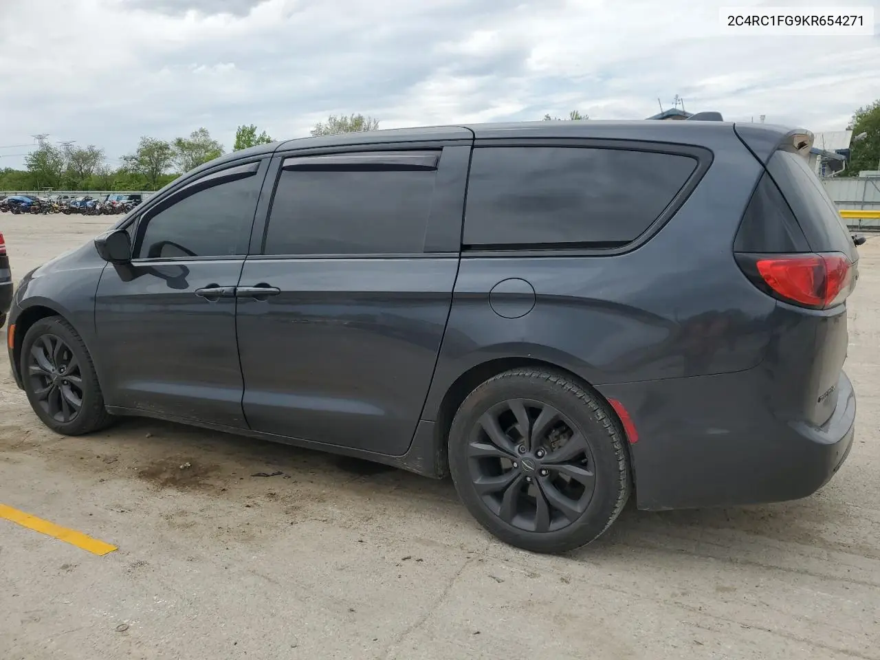 2019 Chrysler Pacifica Touring Plus VIN: 2C4RC1FG9KR654271 Lot: 55682285