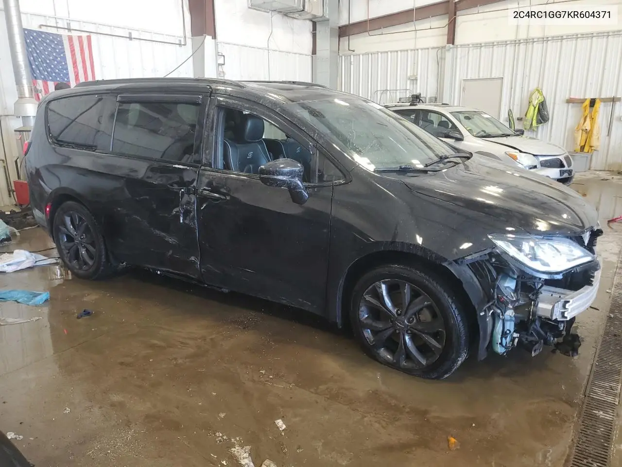 2019 Chrysler Pacifica Limited VIN: 2C4RC1GG7KR604371 Lot: 56570375