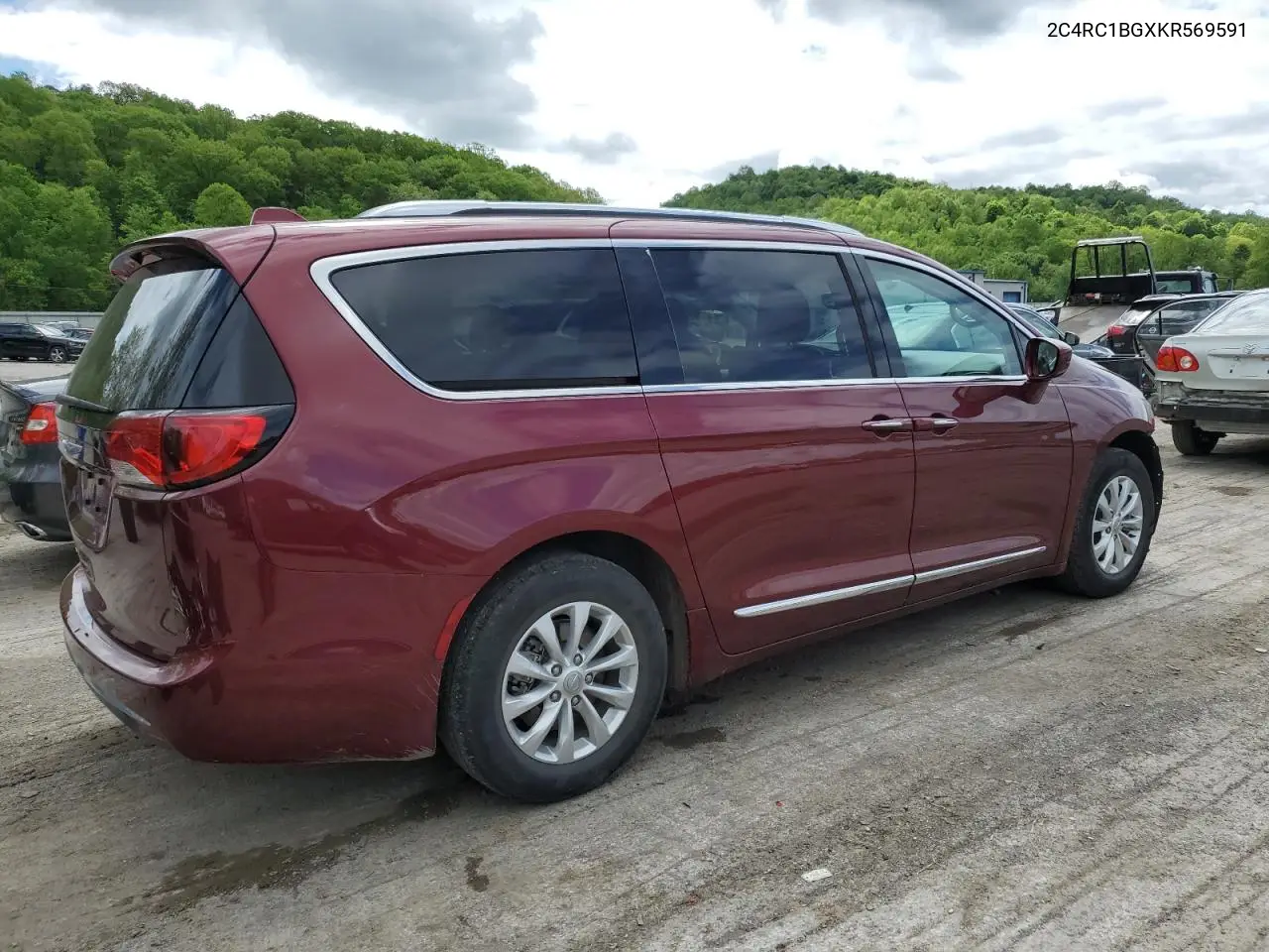 2019 Chrysler Pacifica Touring L VIN: 2C4RC1BGXKR569591 Lot: 56828365