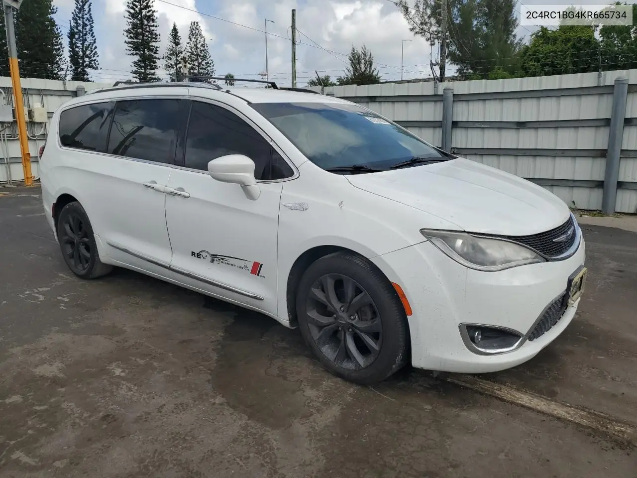 2019 Chrysler Pacifica Touring L VIN: 2C4RC1BG4KR665734 Lot: 61952455