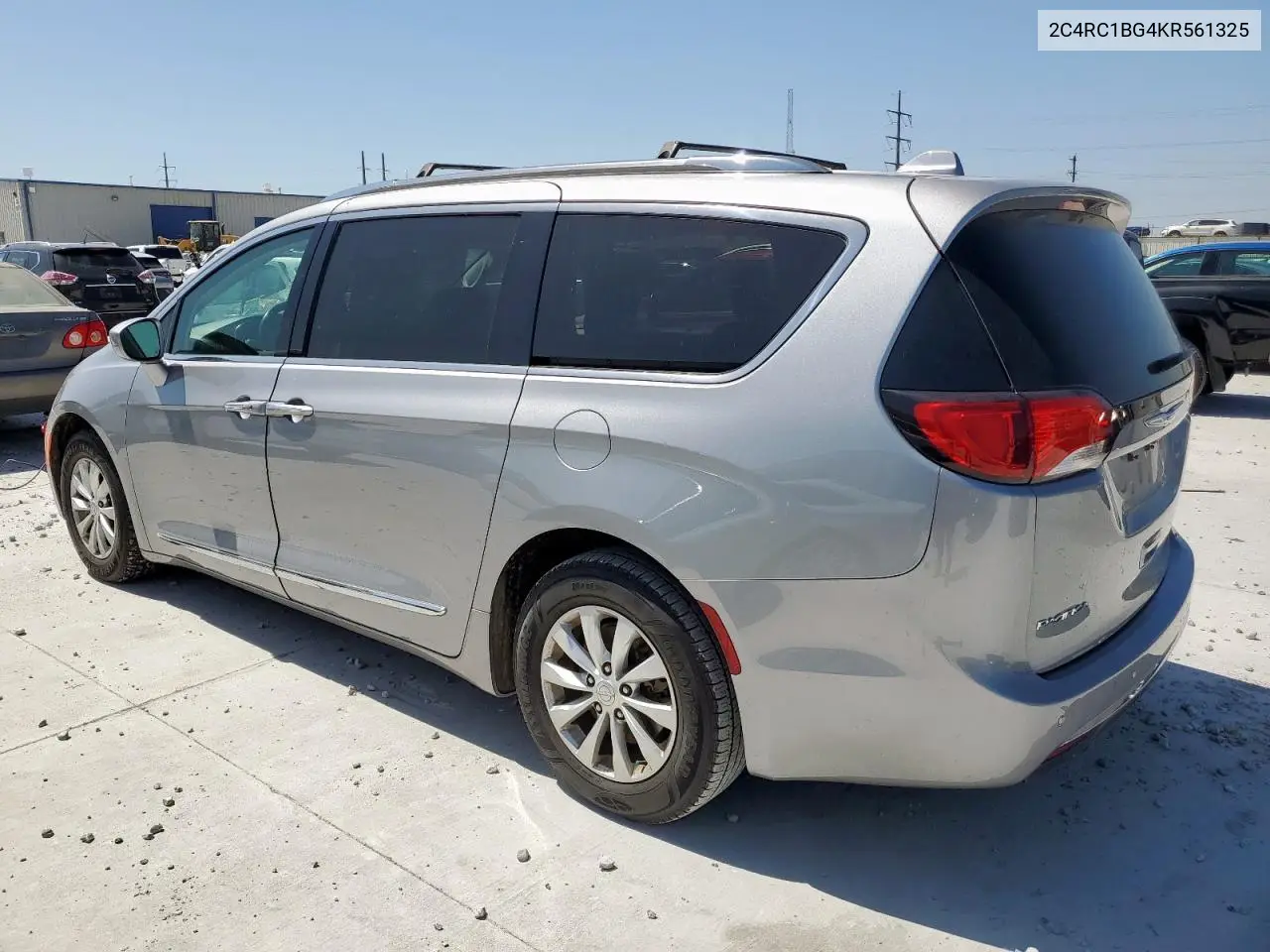 2019 Chrysler Pacifica Touring L VIN: 2C4RC1BG4KR561325 Lot: 62210285