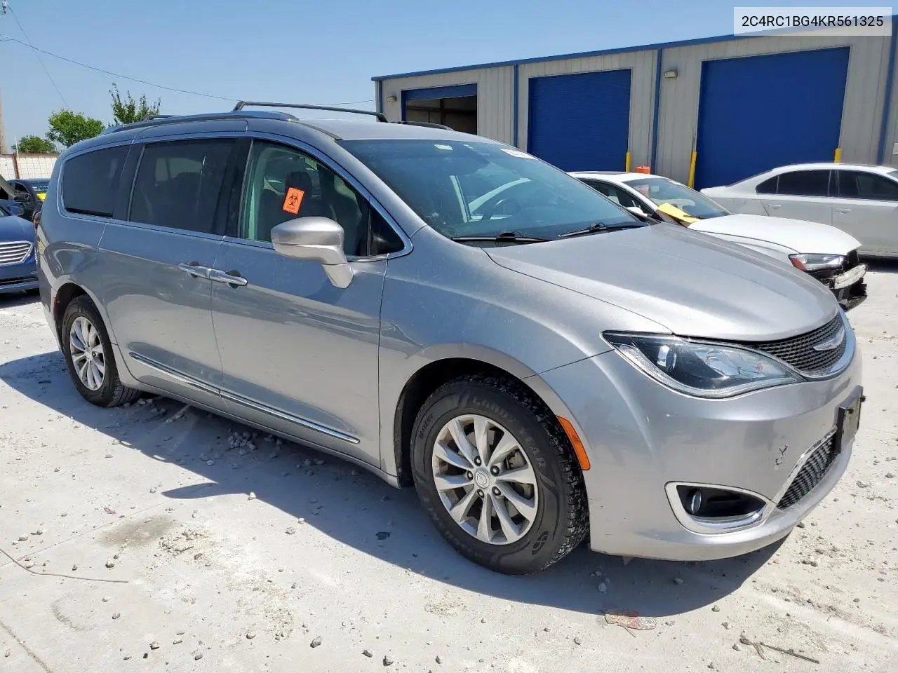2019 Chrysler Pacifica Touring L VIN: 2C4RC1BG4KR561325 Lot: 62210285